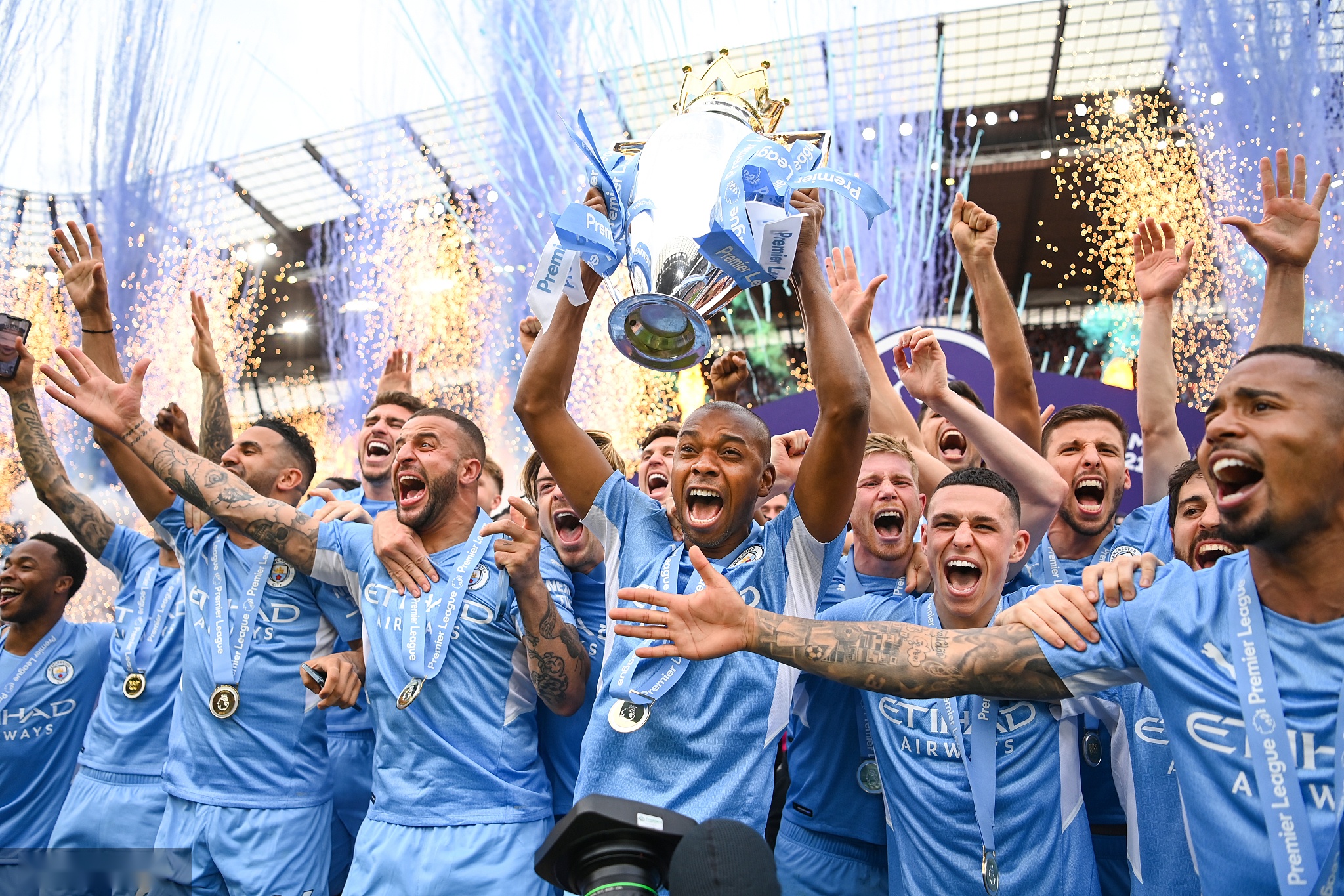 也為湖人隊 也為湖人隊