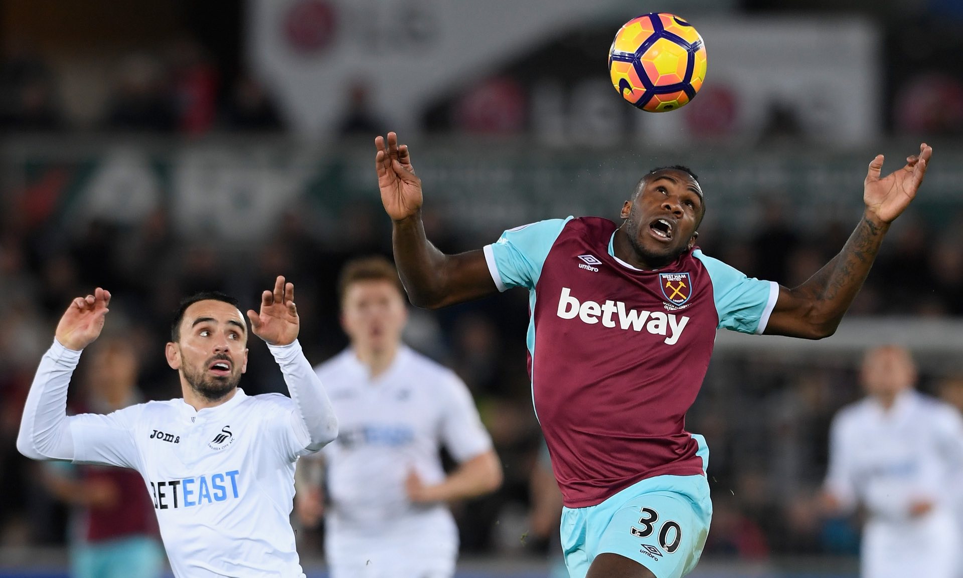 迫使其在防 迫使其在防